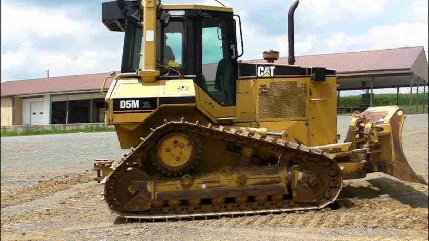 Бульдозер Cat d5