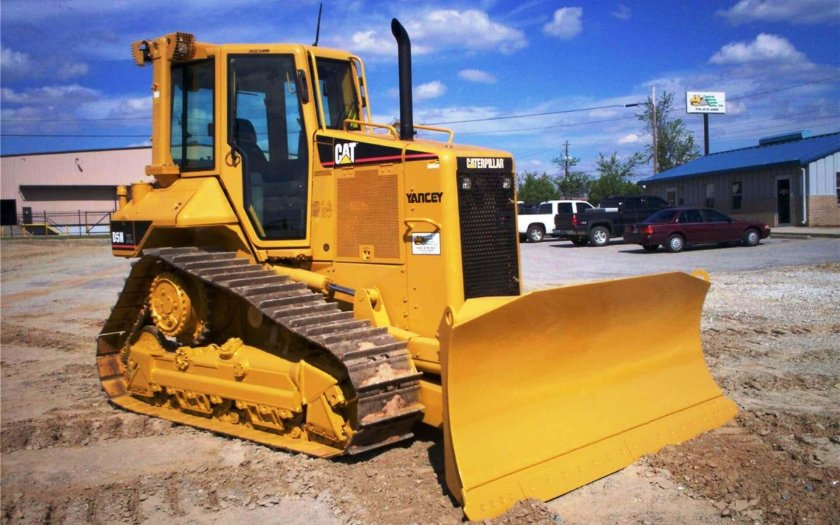 Катерпиллер бульдозер