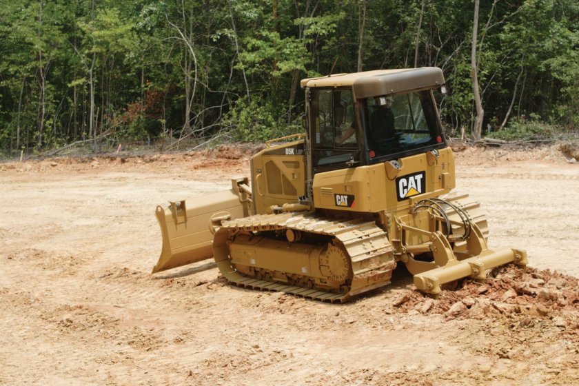 Бульдозер Cat d5