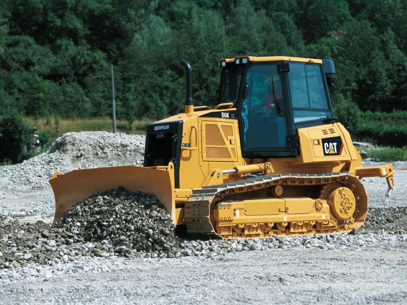 Бульдозер Cat d6