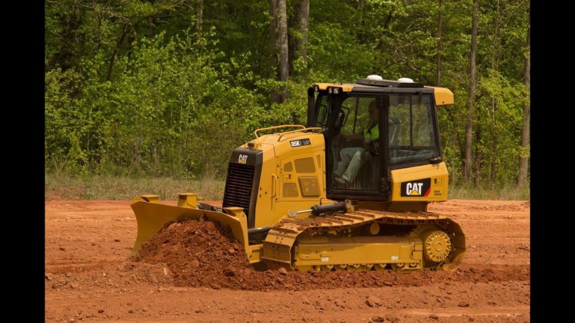 Катерпиллер трактор гусеничный бульдозер