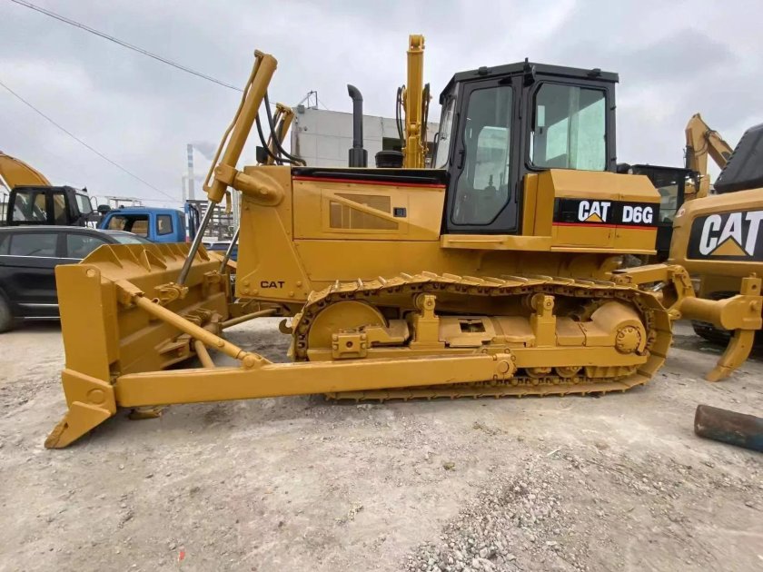 Бульдозер caterpillar