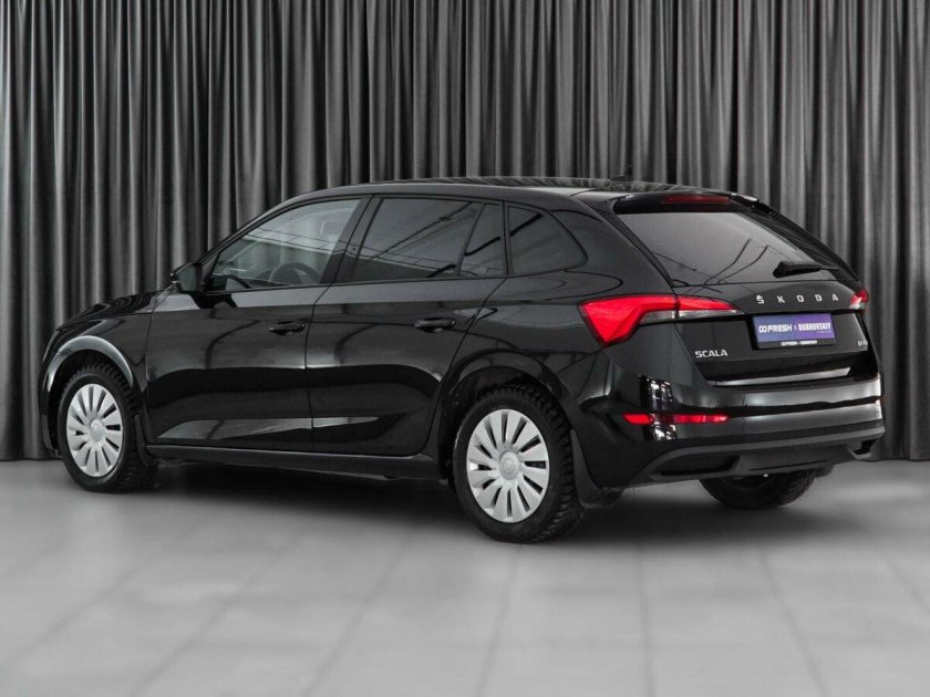 Шкода октавия св 2022