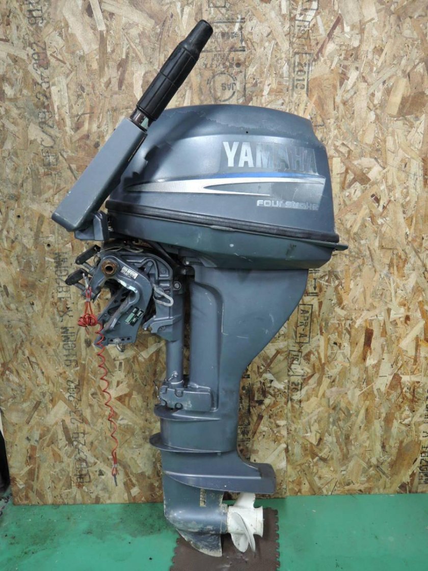 Мотор Ямаха 9.9 4х тактный