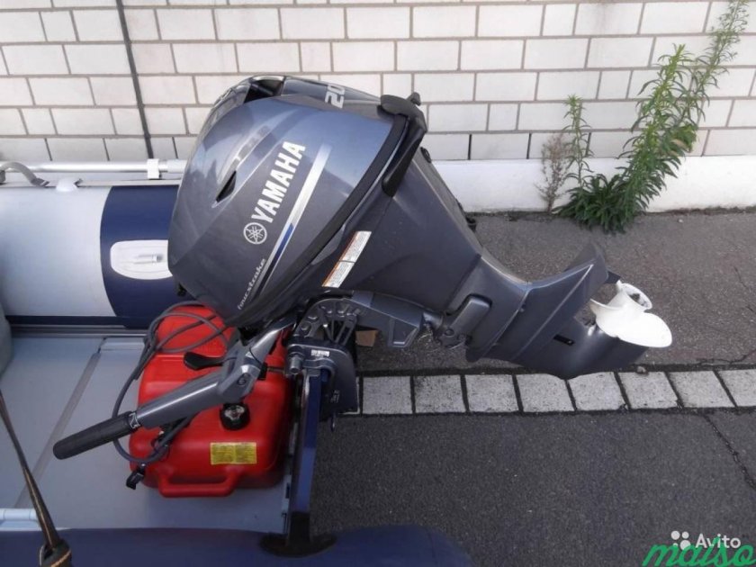 Лодочный мотор Yamaha 20