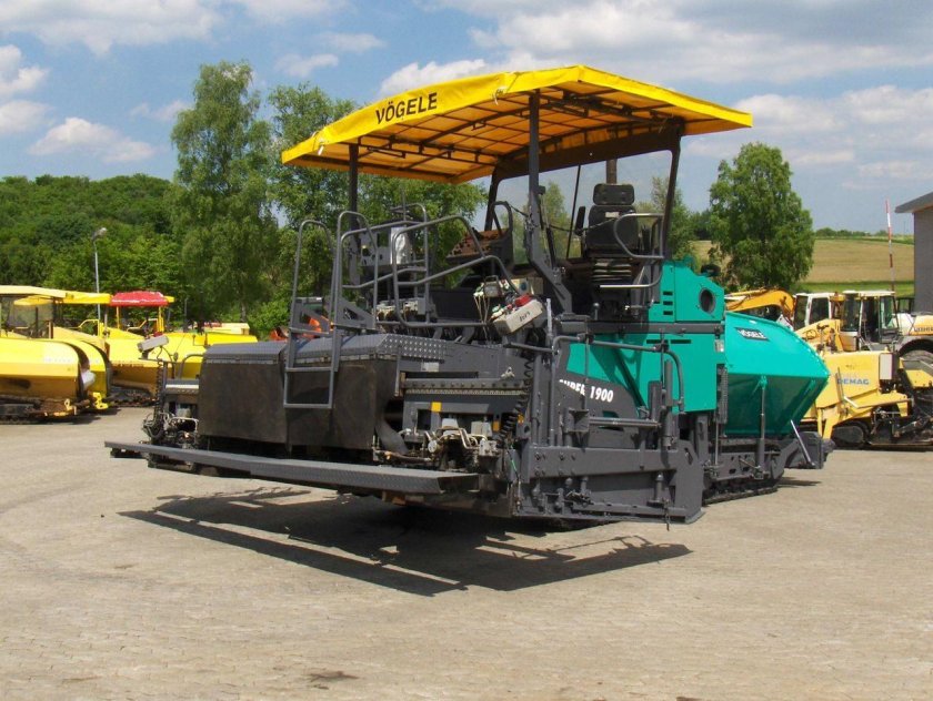 Асфальтоукладчик Vogele super 1900
