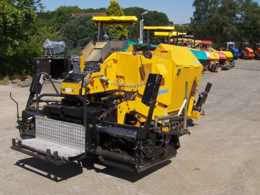 Асфальтоукладчик Demag DF 120 P