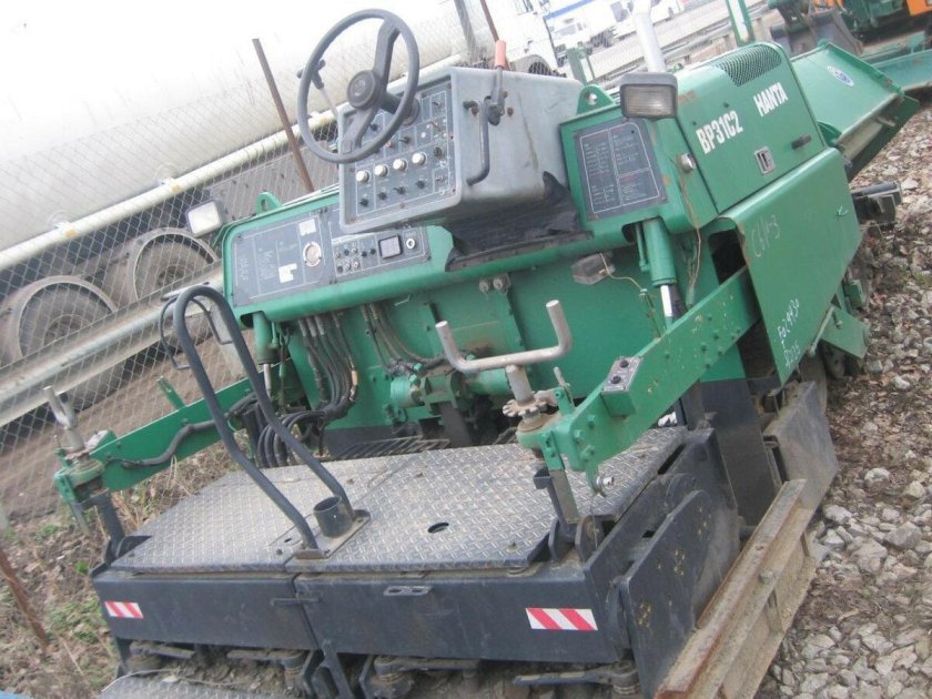 Асфальтоукладчик Hanta f1740c