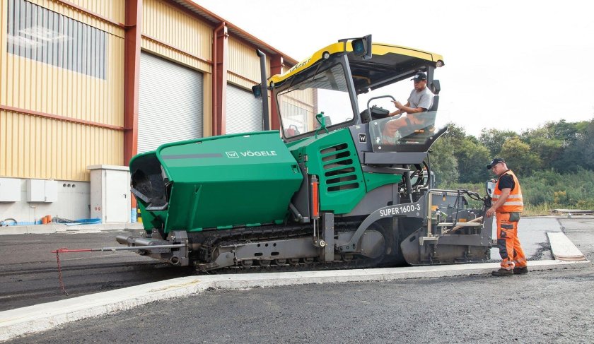Асфальтоукладчик Фогель 1600-3