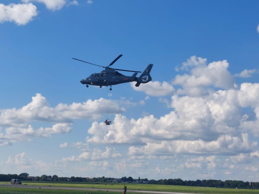 Black hawk helicopter