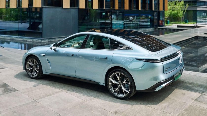 Автомобиль exeed