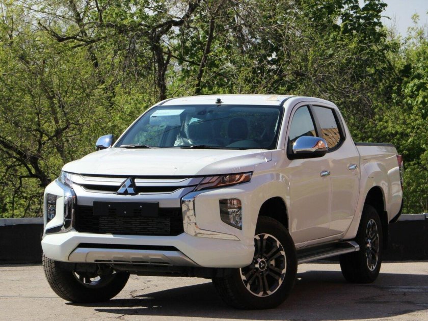 Mitsubishi l200 2021