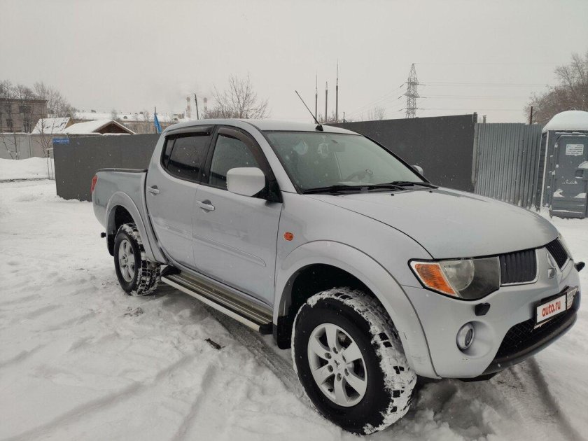 Мицубиси l200 2007