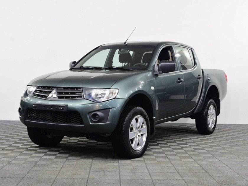 Мицубиси л200 2010