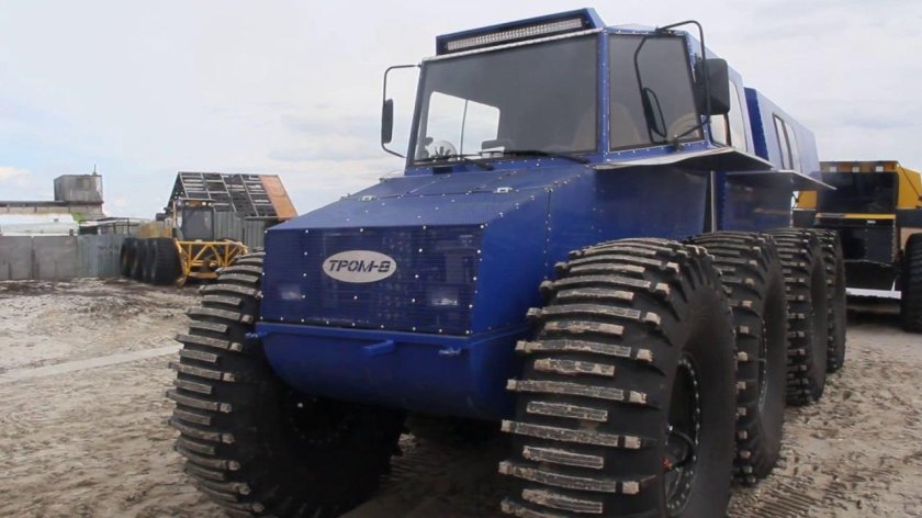 Тром-8 болотоход