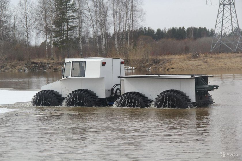 Тром-8 болотоход