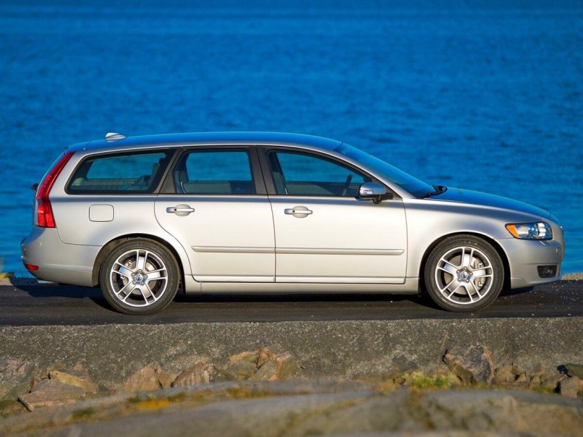 Volvo v50 универсал