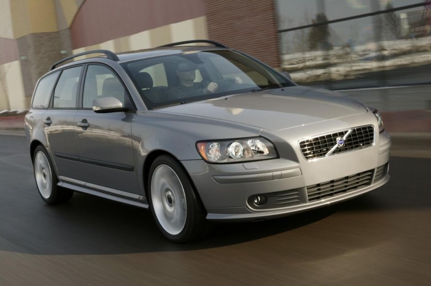 Volvo v50 2005