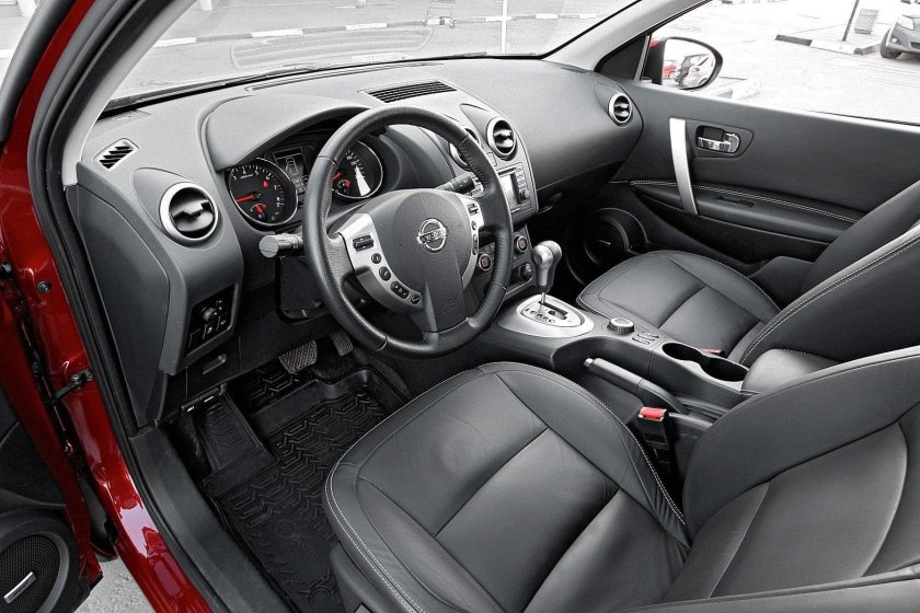 Nissan Qashqai 2007 салон