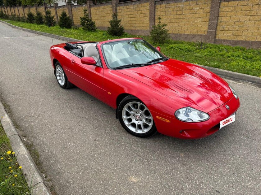 Jaguar xk 2000