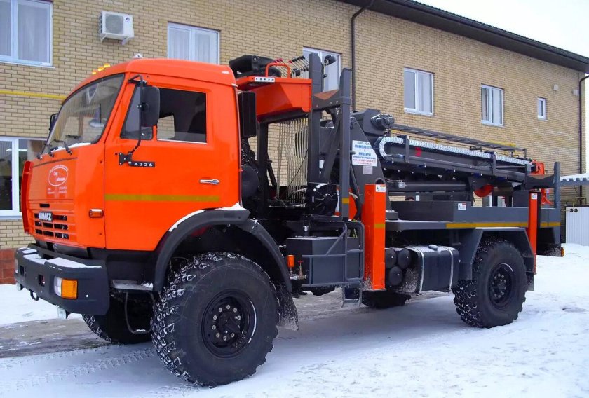 Ямобур Junjin sa-040c на базе КАМАЗ