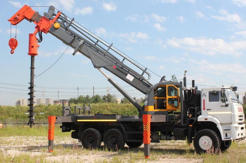 Ямобур Junjin sa-040c на базе КАМАЗ