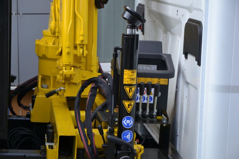 Манипуляторная установка