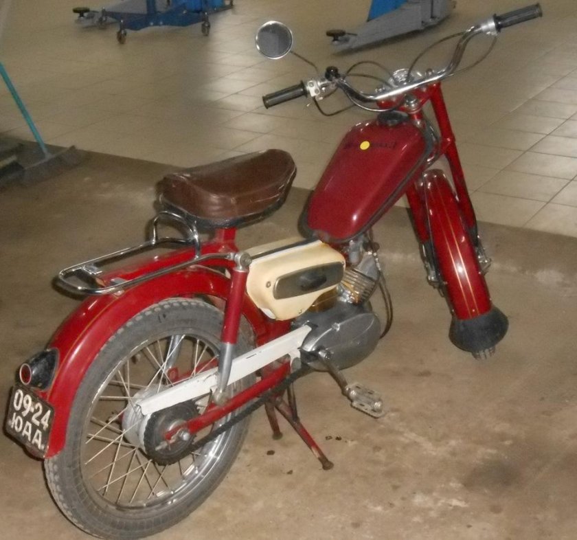 Мопед Верховина 4