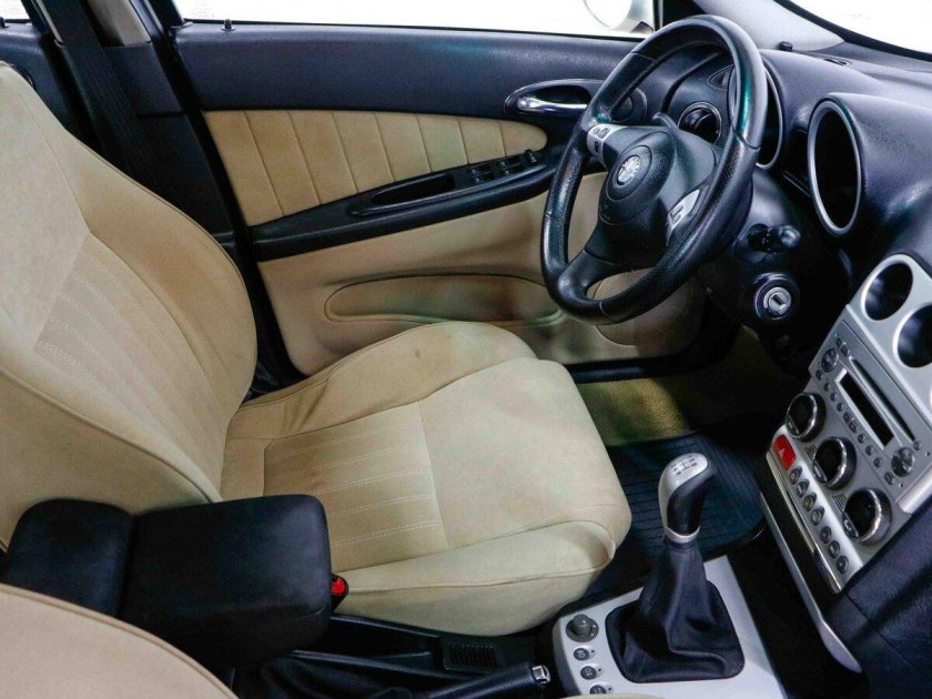 Салон альфа ромео