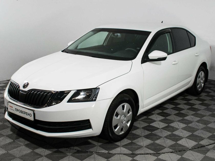 Шкода MPI Октавия белая