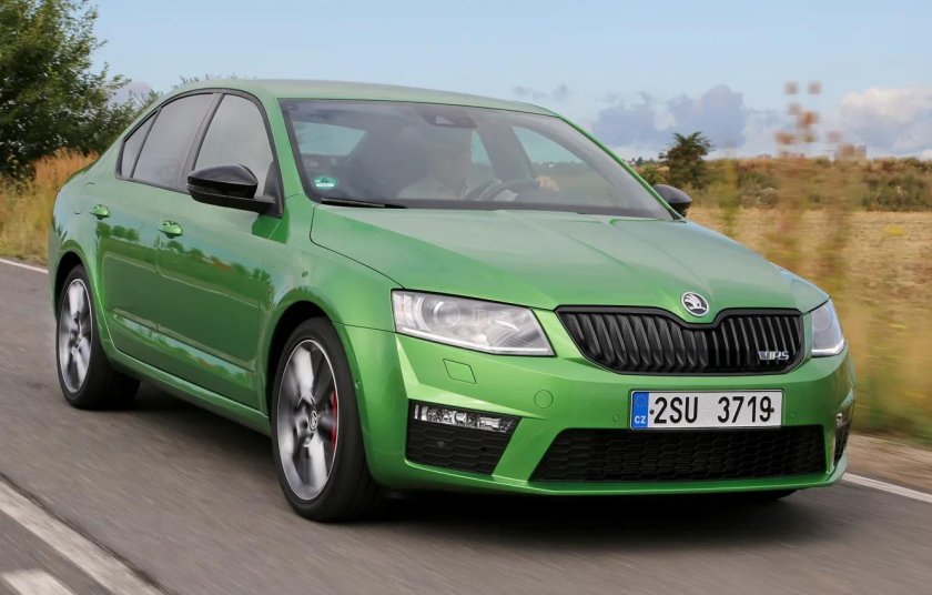 Шкода Октавия РС зеленая