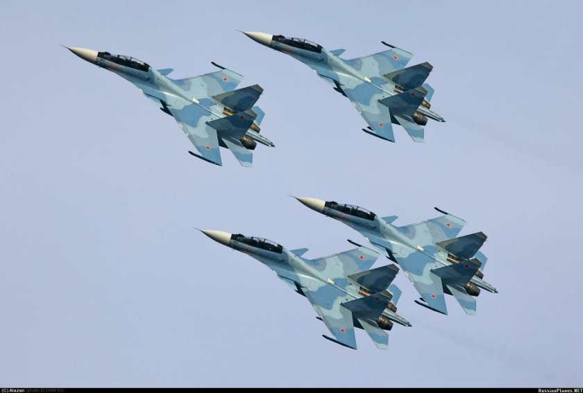 Истребитель Су-30