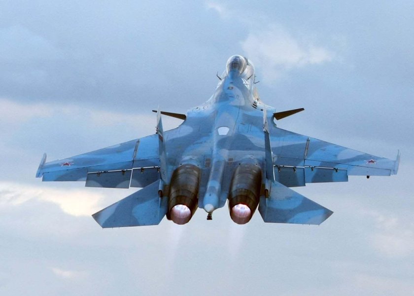 Су-33 палубный истребитель