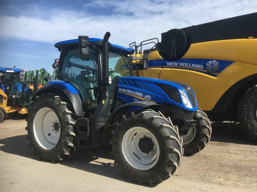 New Holland TS 100