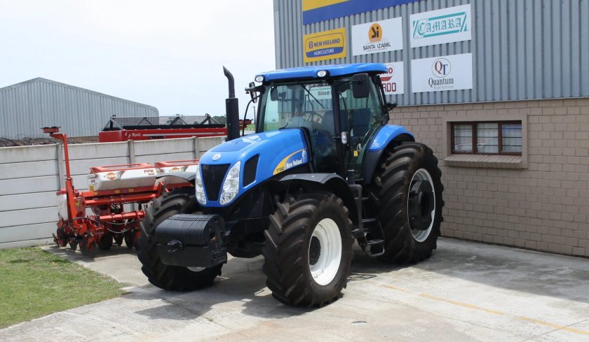 New Holland t7040