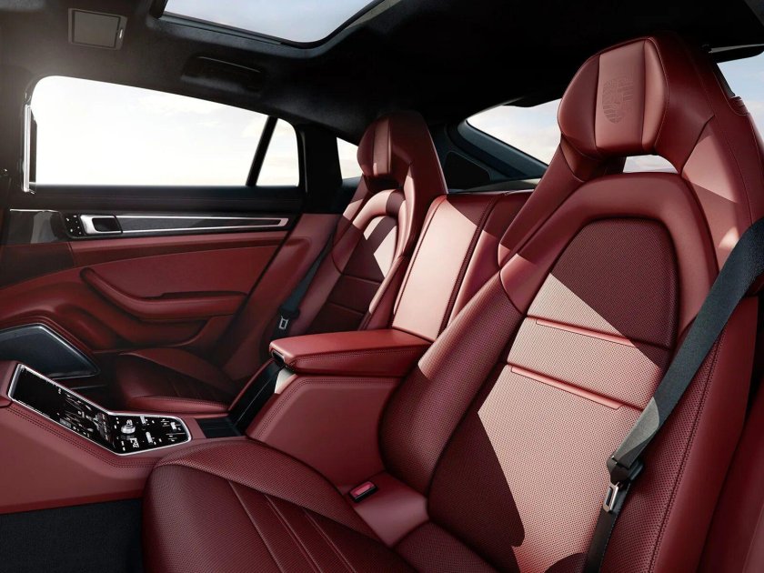 Порше Панамера 2017