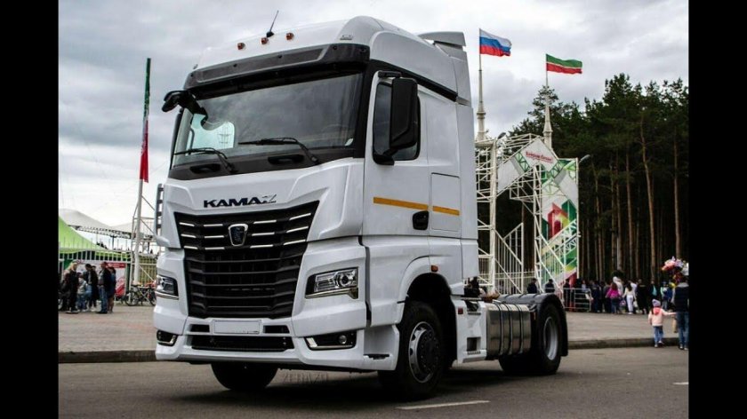 Тягач КАМАЗ-54901