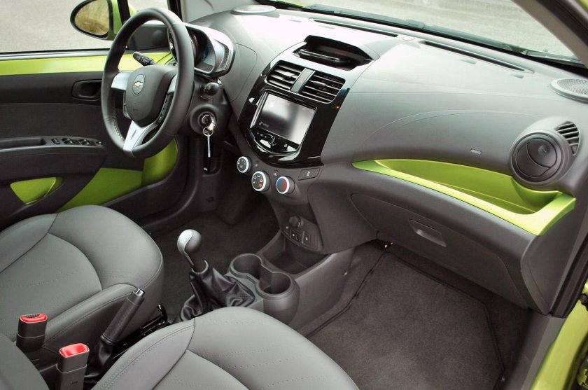 Chevrolet Spark 2013 салон
