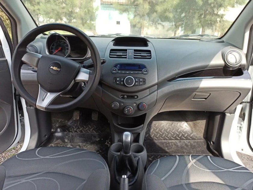 Салон Chevrolet Spark m300