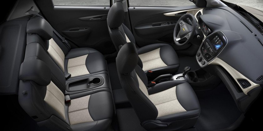 Chevrolet Spark 2022 салон