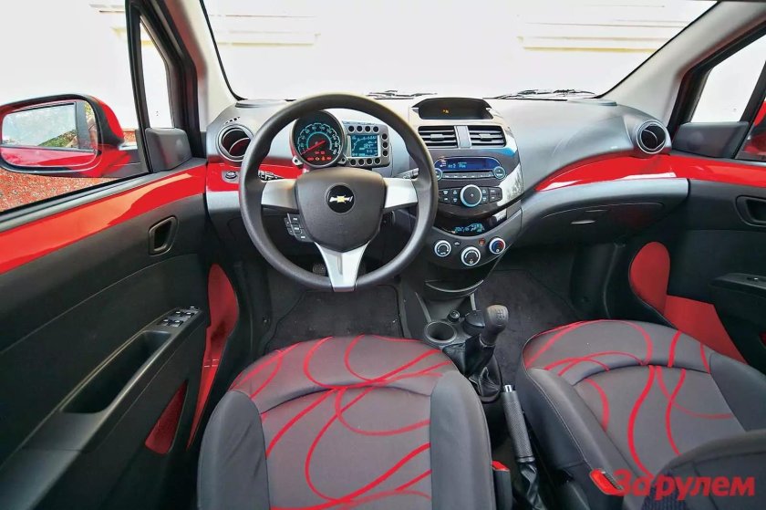 Chevrolet Spark салон