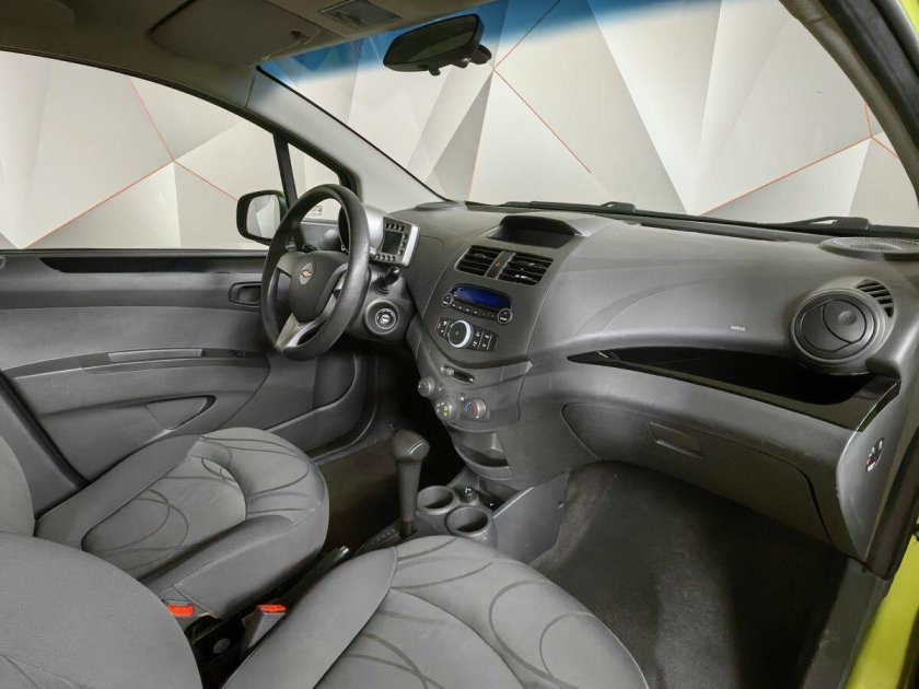 Chevrolet spark 2013 салон