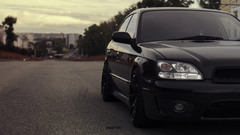 Subaru Legacy b4 черный