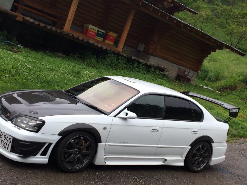 Subaru Legacy b4