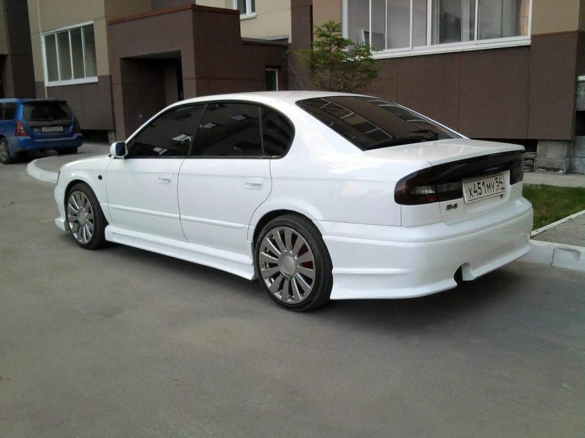 Subaru Legacy b4