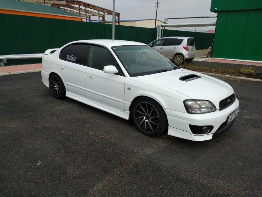 Subaru Legacy b4 2000