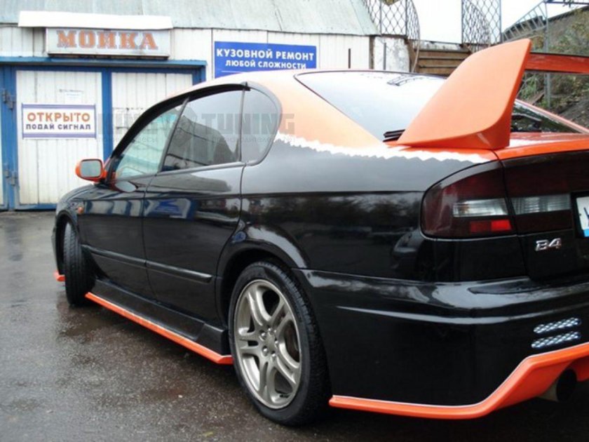 Subaru Legacy b4