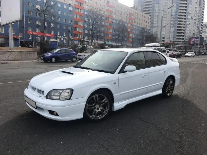 Субару б 4
