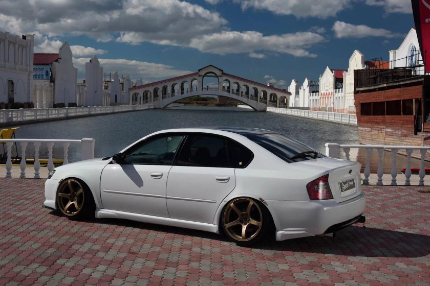 Subaru Legacy b4 bl5