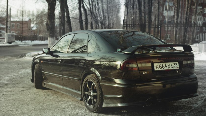 Subaru Legacy b4